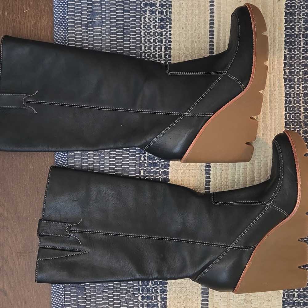 Michael Kors Black and Tan Heeled Boots - Picture 7 of 16